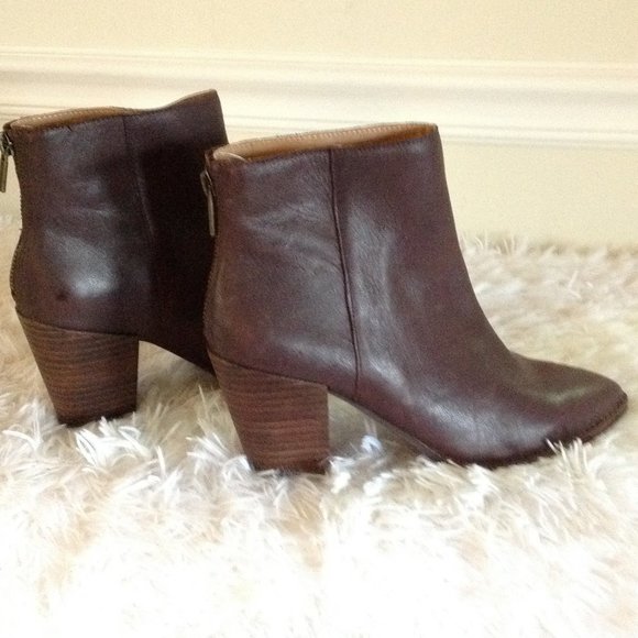 Lucky Brand  Adalan Brown Officecore Ankle Boots - Picture 1 of 8